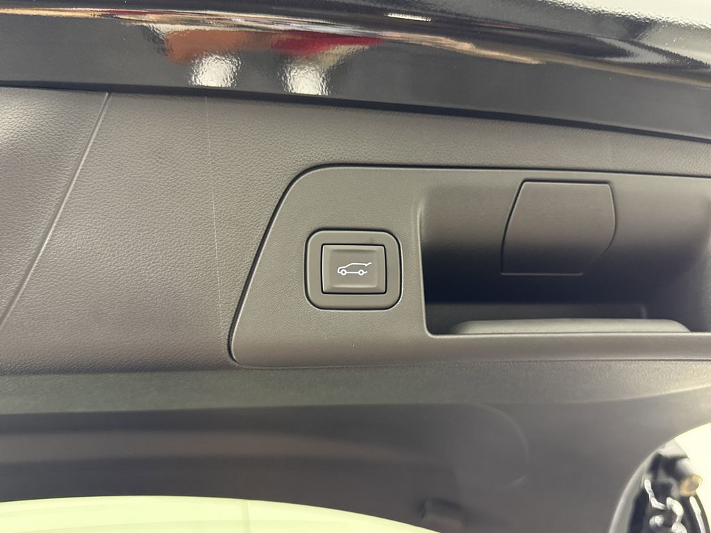 new 2025 Buick Envision car, priced at $35,740