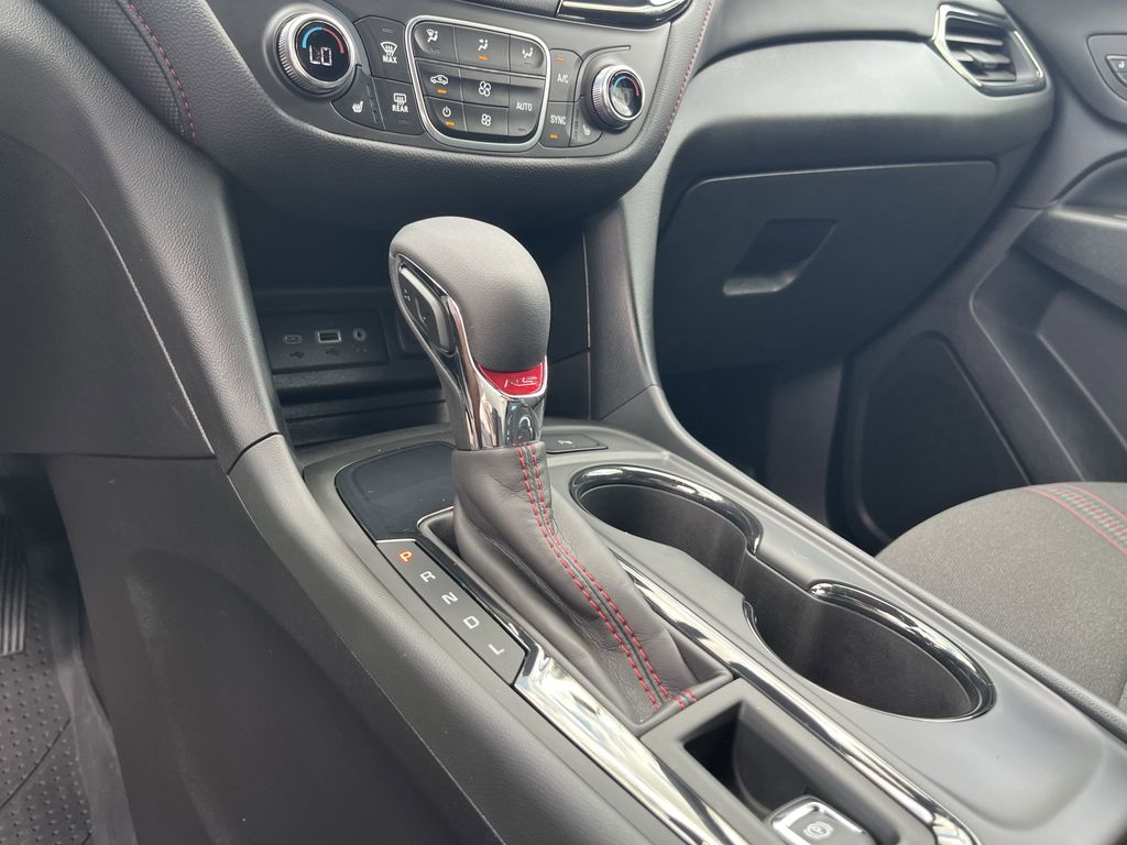 used 2022 Chevrolet Equinox car, priced at $23,349