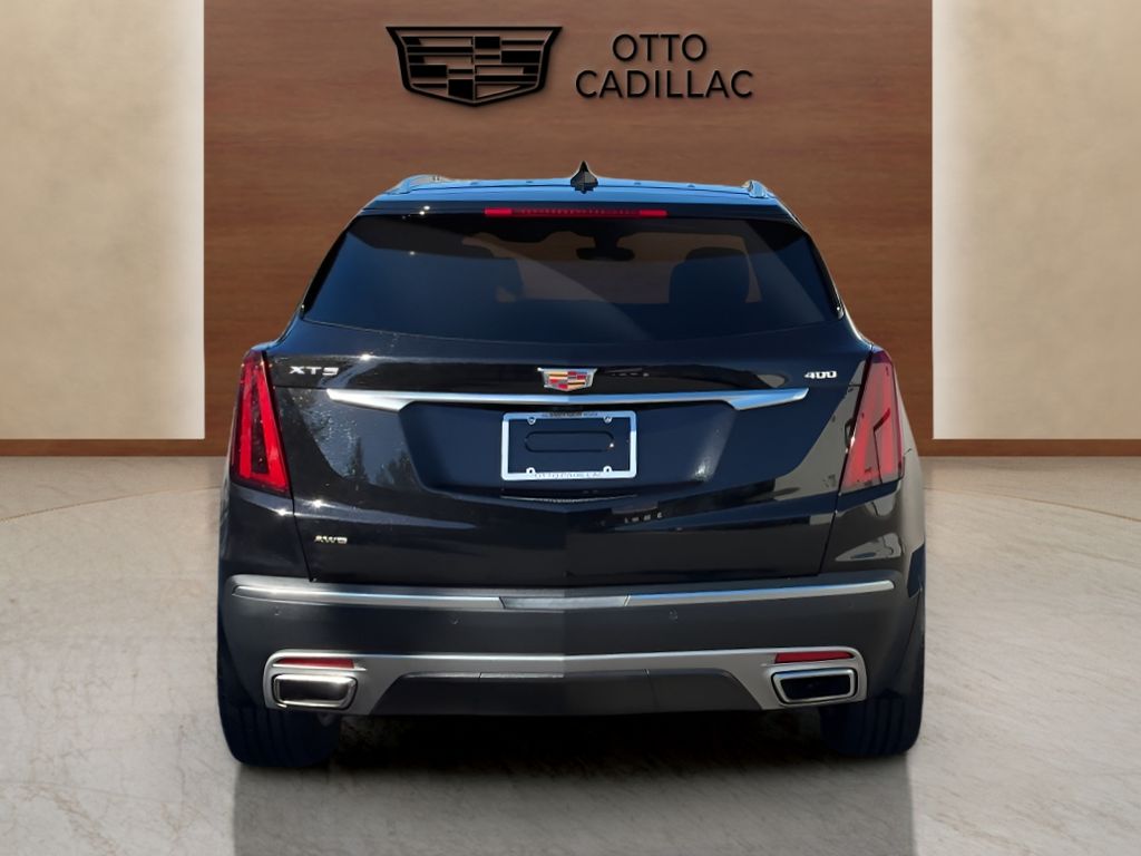 used 2022 Cadillac XT5 car, priced at $36,900