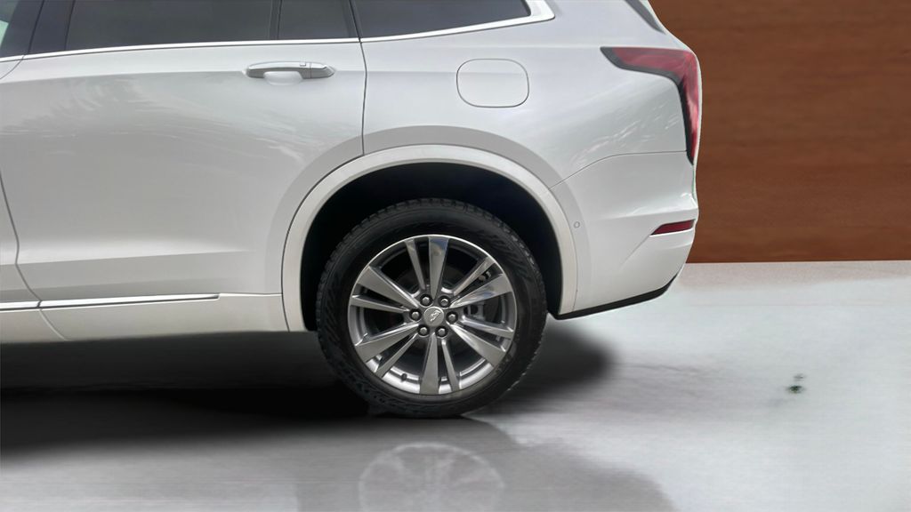 used 2022 Cadillac XT6 car, priced at $35,950