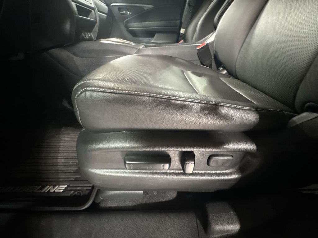used 2023 Honda Ridgeline car, priced at $36,211