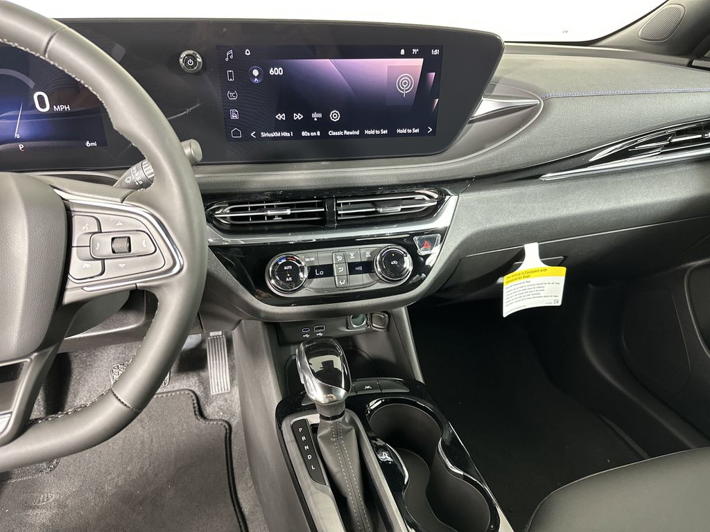new 2025 Buick Envista car, priced at $27,285