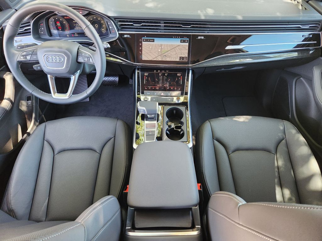 new 2025 Audi Q7 car, priced at $77,840