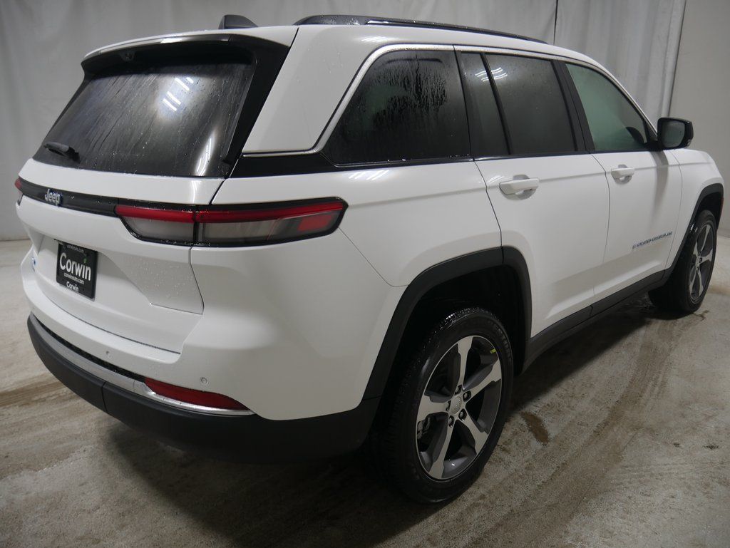 new 2024 Jeep Grand Cherokee car, priced at $60,002