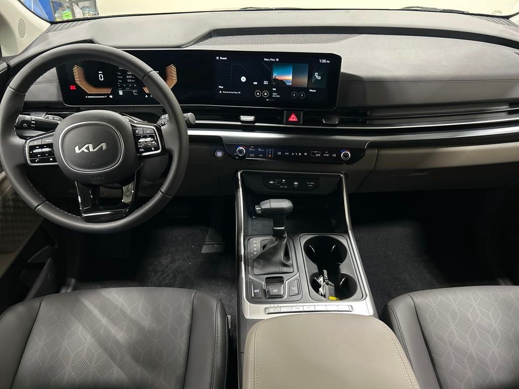 new 2025 Kia Carnival car, priced at $40,280