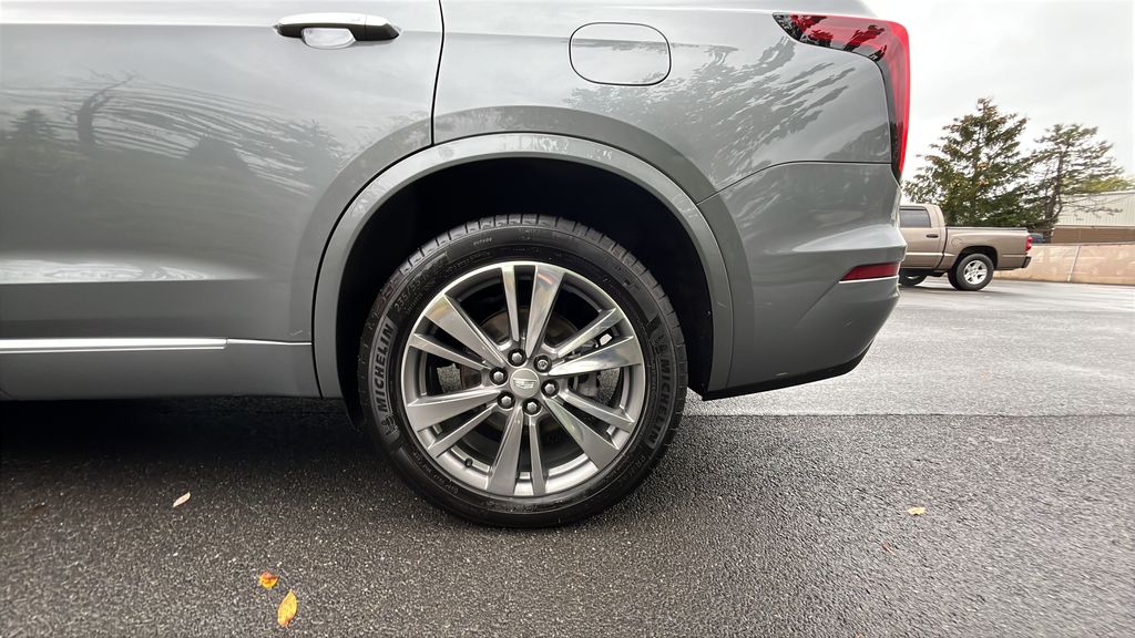 used 2021 Cadillac XT6 car, priced at $35,200