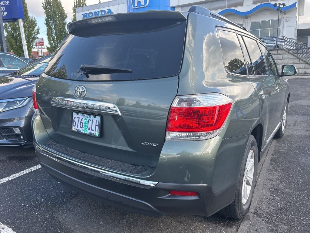 used 2013 Toyota Highlander car, priced at $14,992