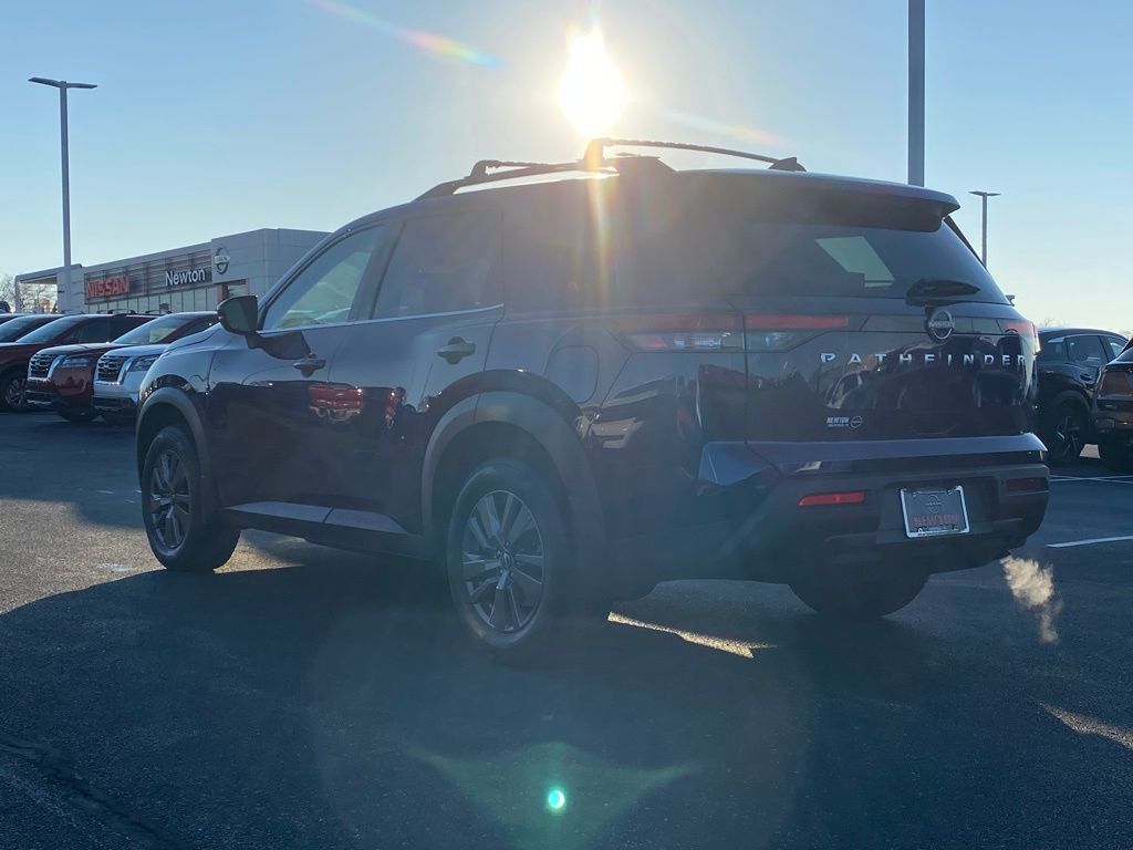 new 2025 Nissan Pathfinder car, priced at $38,396