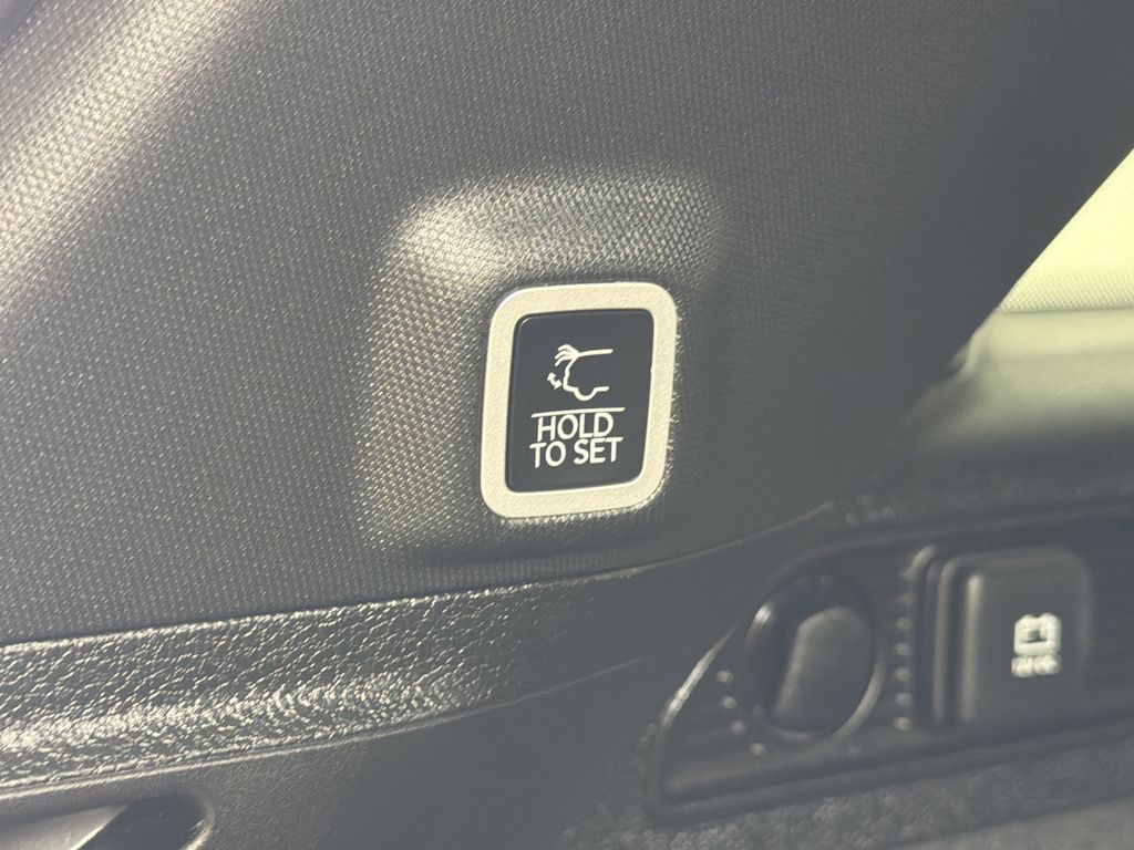 used 2025 Jeep Grand Cherokee car, priced at $53,195