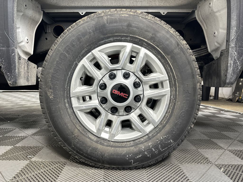 new 2025 GMC Sierra 2500HD car, priced at $53,426