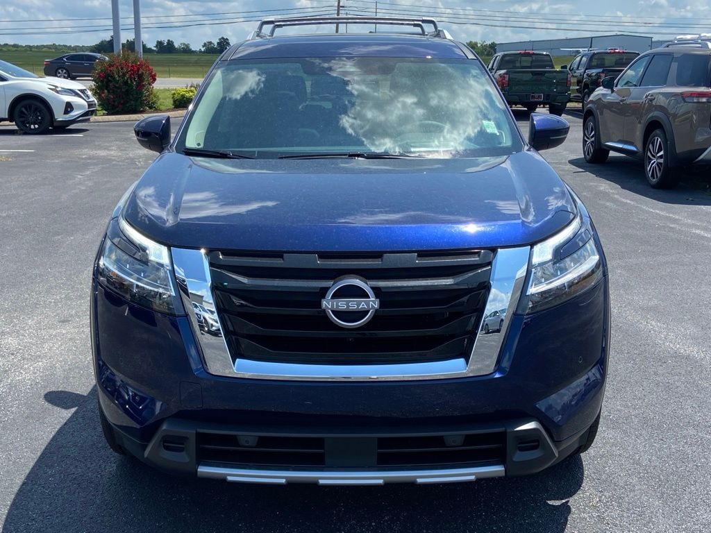 new 2024 Nissan Pathfinder car, priced at $45,450