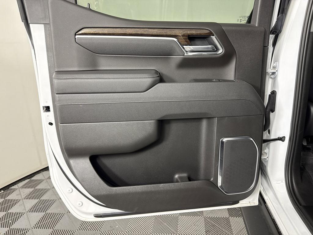 new 2025 GMC Sierra 1500 car, priced at $56,729