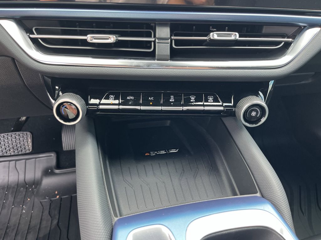 new 2025 Chevrolet Equinox EV car, priced at $38,573