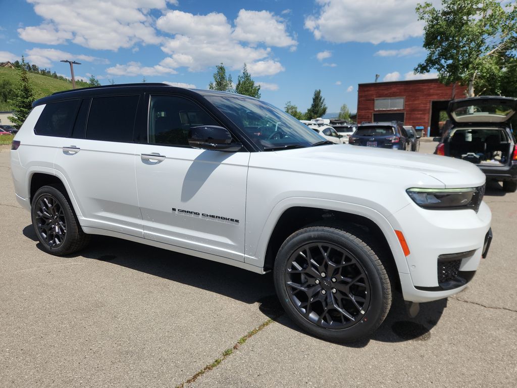 new 2025 Jeep Grand Cherokee L car, priced at $64,753