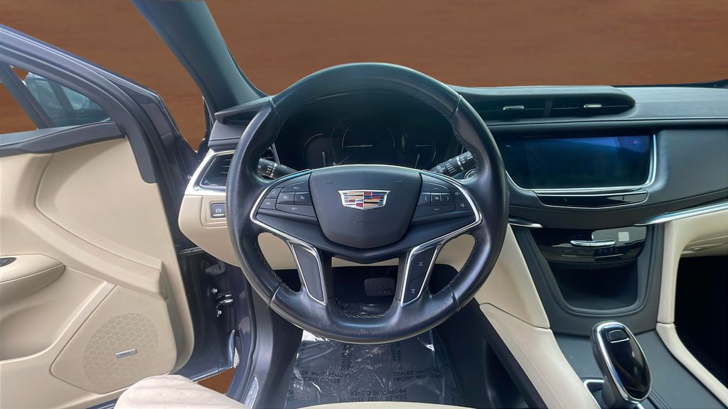 used 2019 Cadillac XT5 car, priced at $19,500