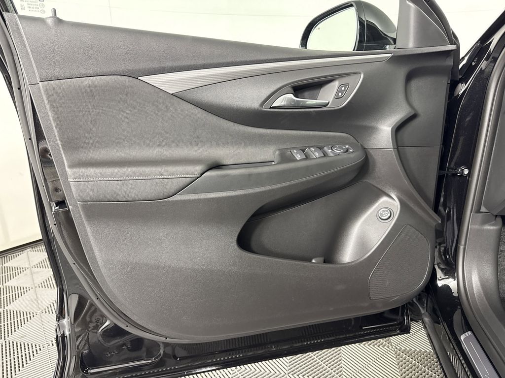new 2025 Buick Envista car, priced at $31,085