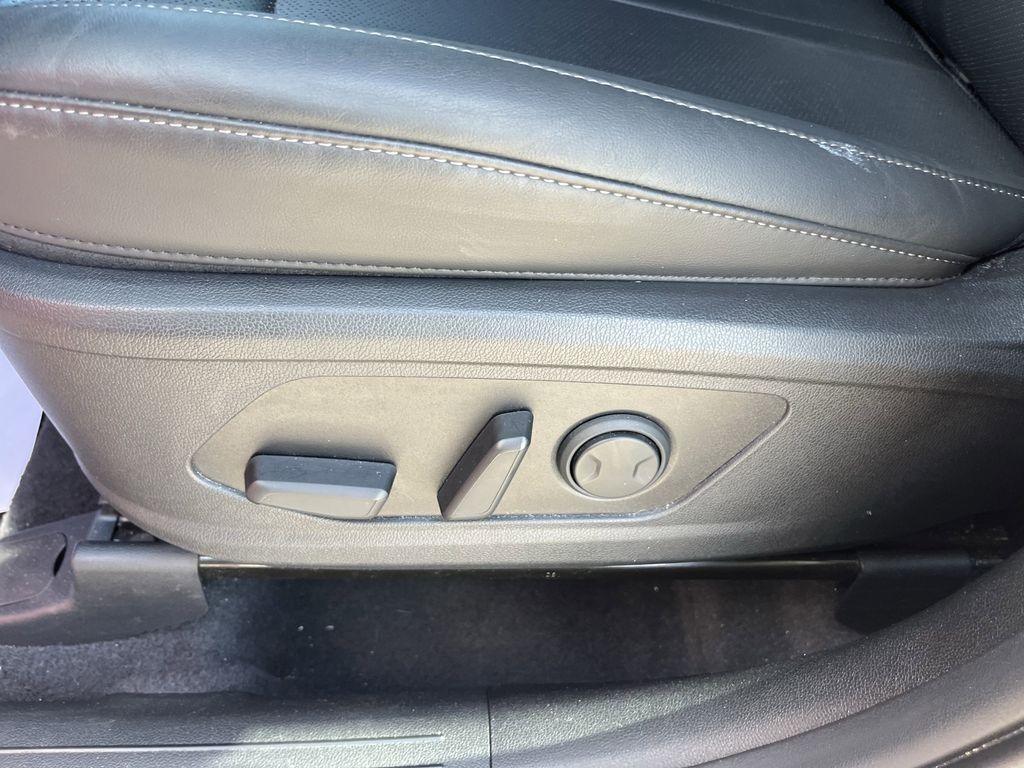 used 2022 Kia Sorento car, priced at $34,291
