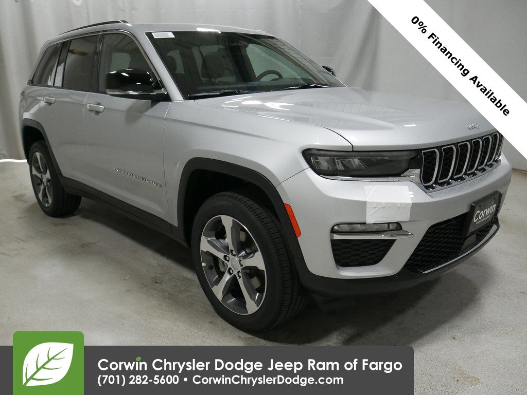 new 2024 Jeep Grand Cherokee car, priced at $47,420