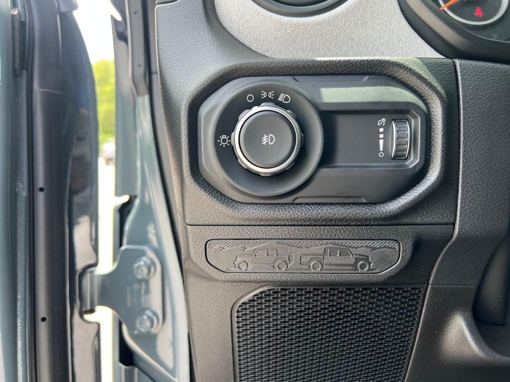 new 2025 Jeep Wrangler car, priced at $35,990