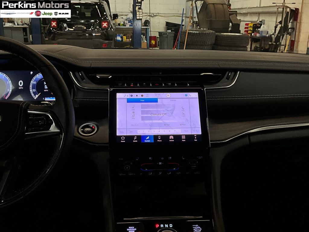 new 2025 Jeep Grand Cherokee car, priced at $59,841