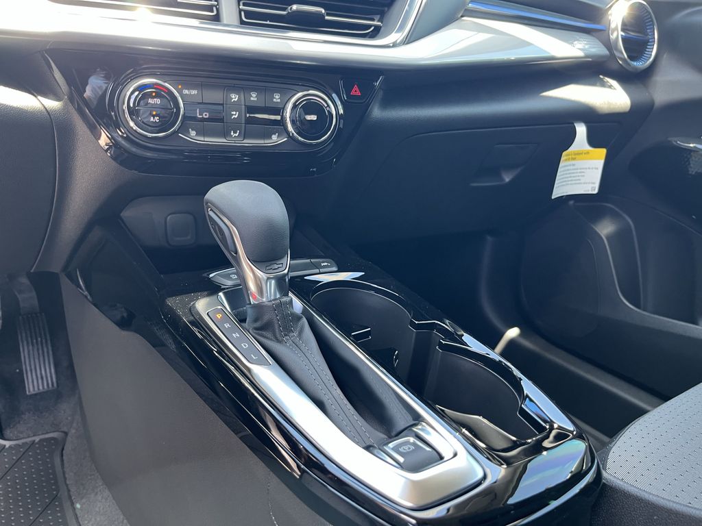 new 2025 Chevrolet Trax car, priced at $24,460