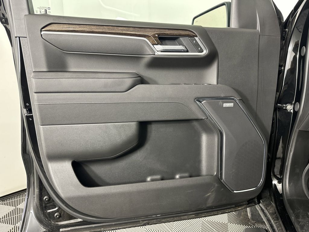 new 2025 GMC Sierra 1500 car, priced at $59,024