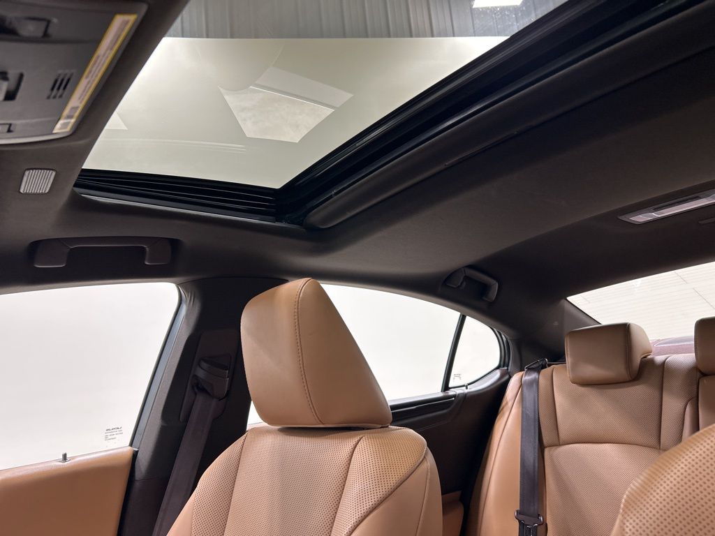 used 2019 Lexus ES car, priced at $25,939