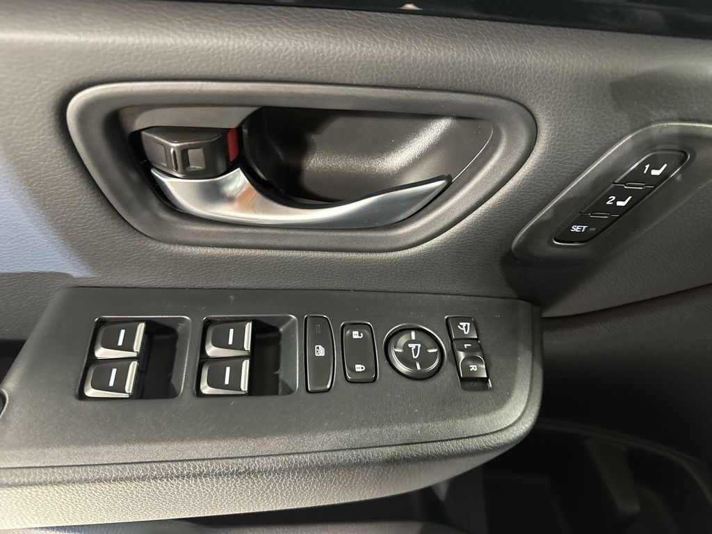 new 2025 Honda Pilot car, priced at $51,305