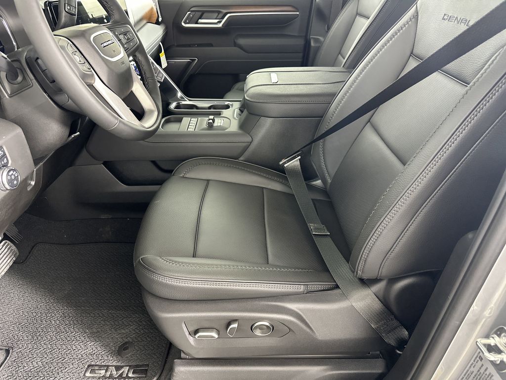 new 2025 GMC Sierra 2500HD car, priced at $85,634