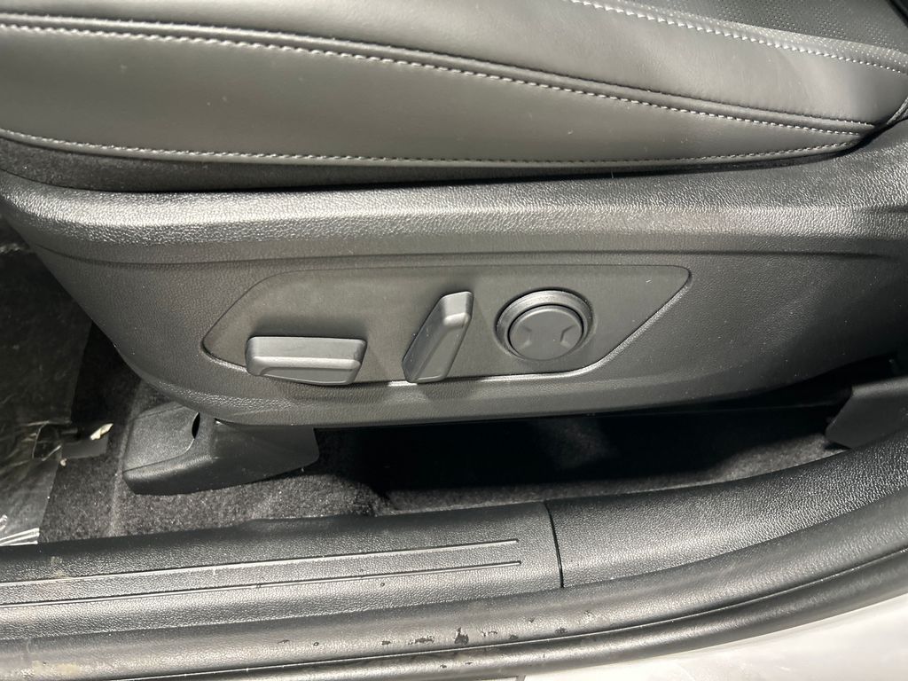 new 2025 Kia Sorento car, priced at $35,985