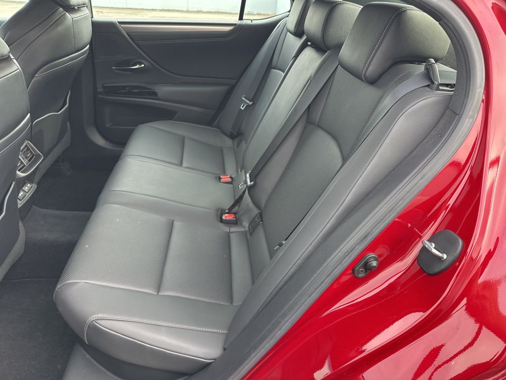 used 2022 Lexus ES car, priced at $38,580