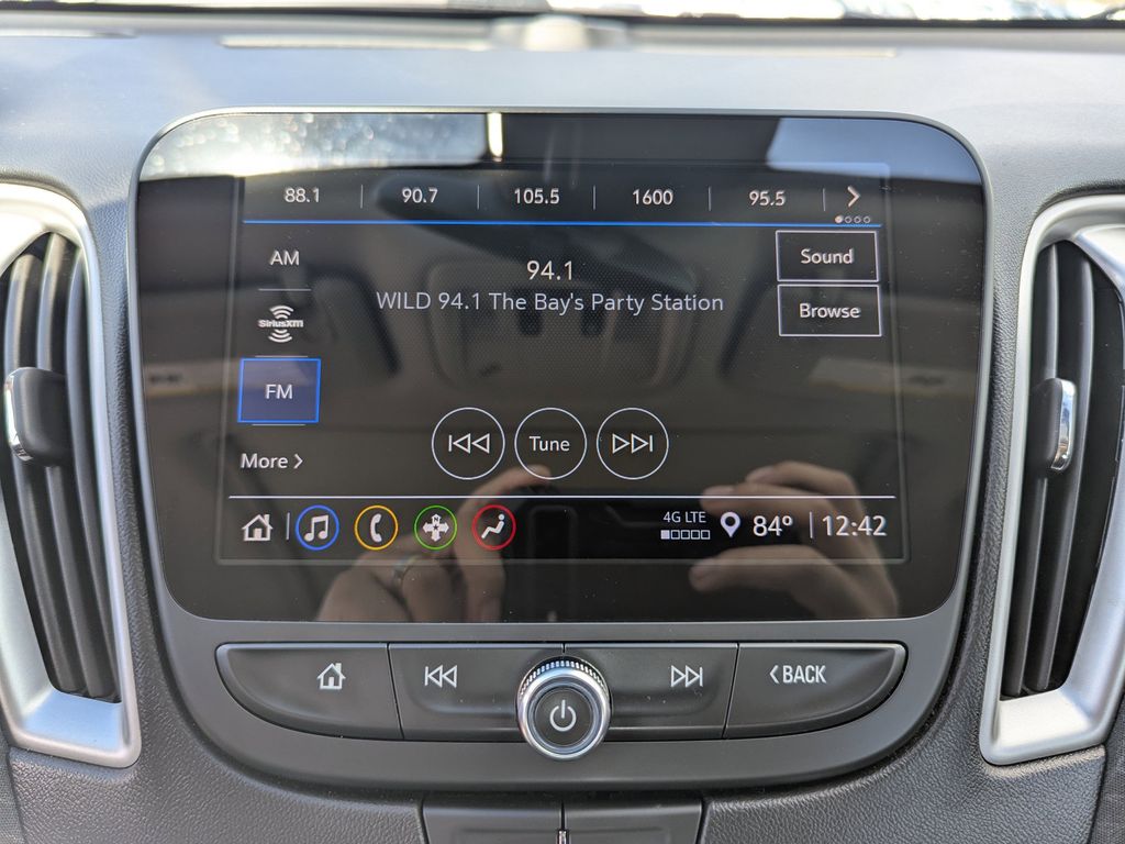 used 2024 Chevrolet Malibu car, priced at $17,994