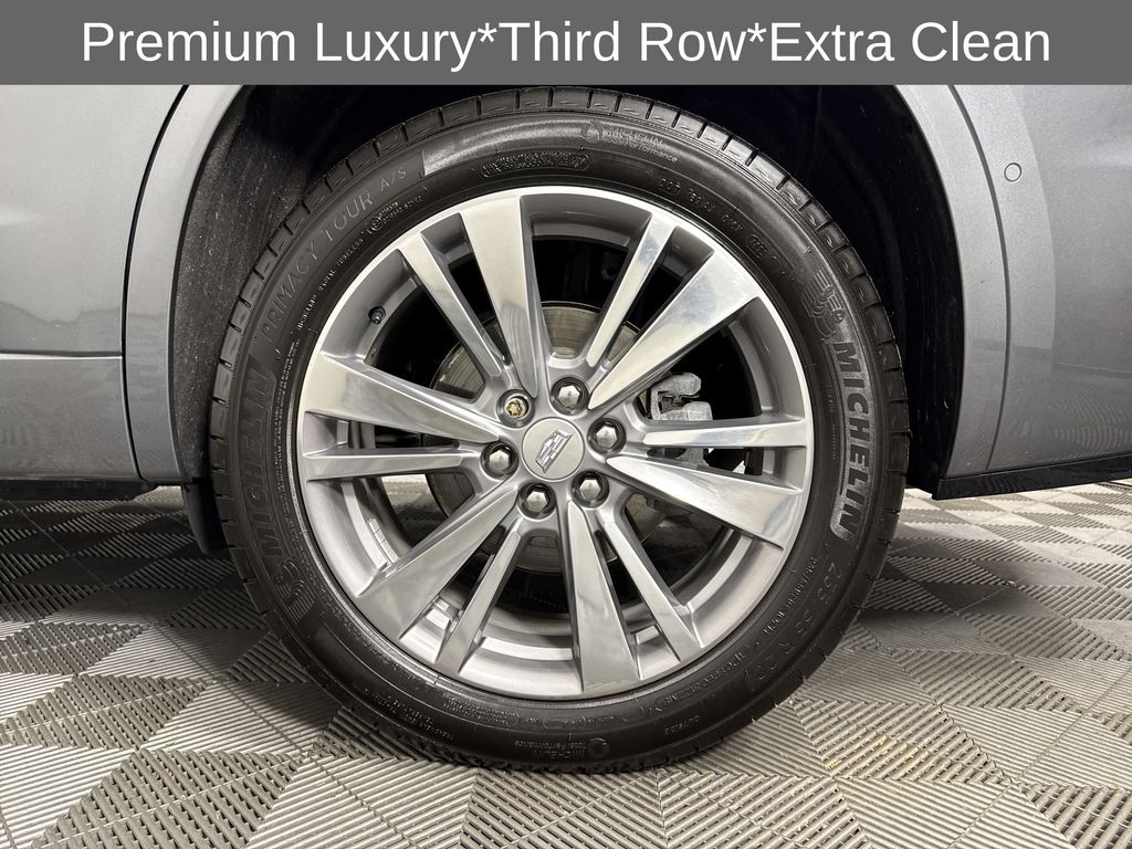 used 2022 Cadillac XT6 car, priced at $34,997
