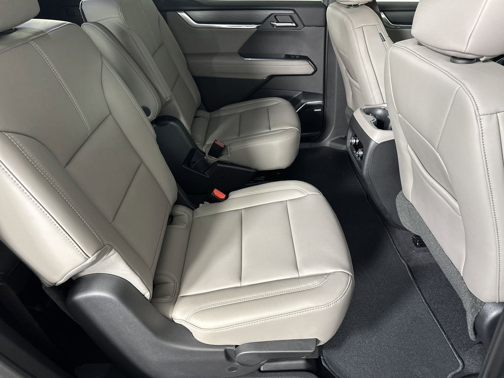 new 2025 GMC Acadia car, priced at $45,425
