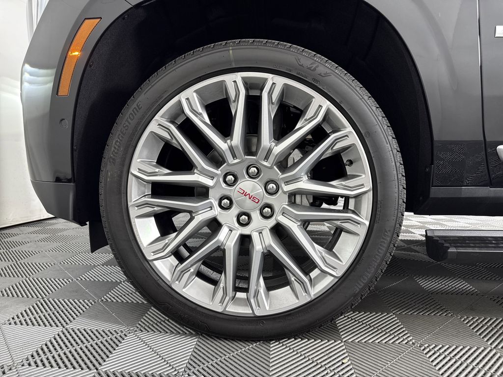 new 2025 GMC Yukon XL car, priced at $97,086