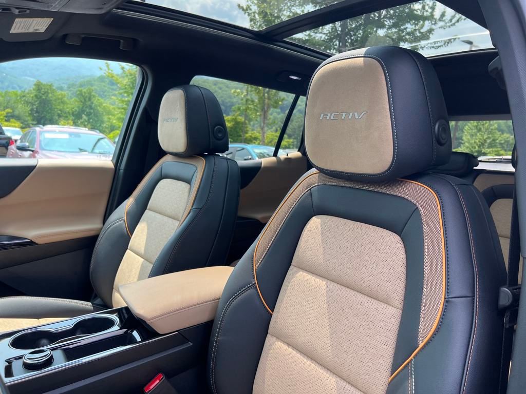 new 2025 Chevrolet Equinox car, priced at $40,370
