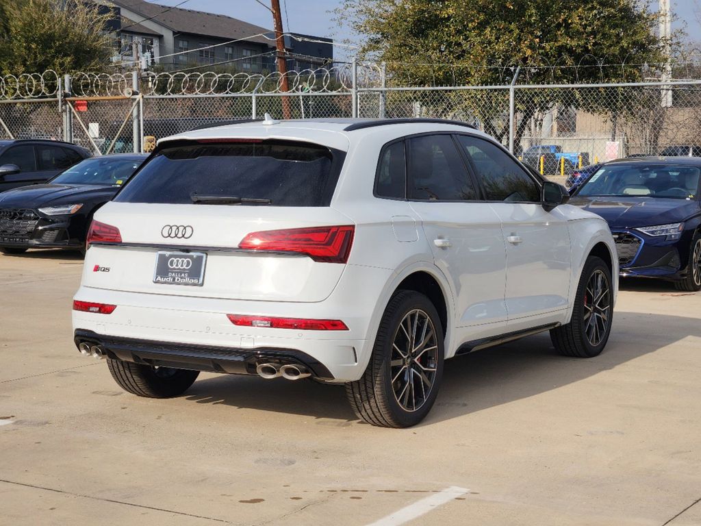new 2025 Audi Q8 car, priced at $80,870