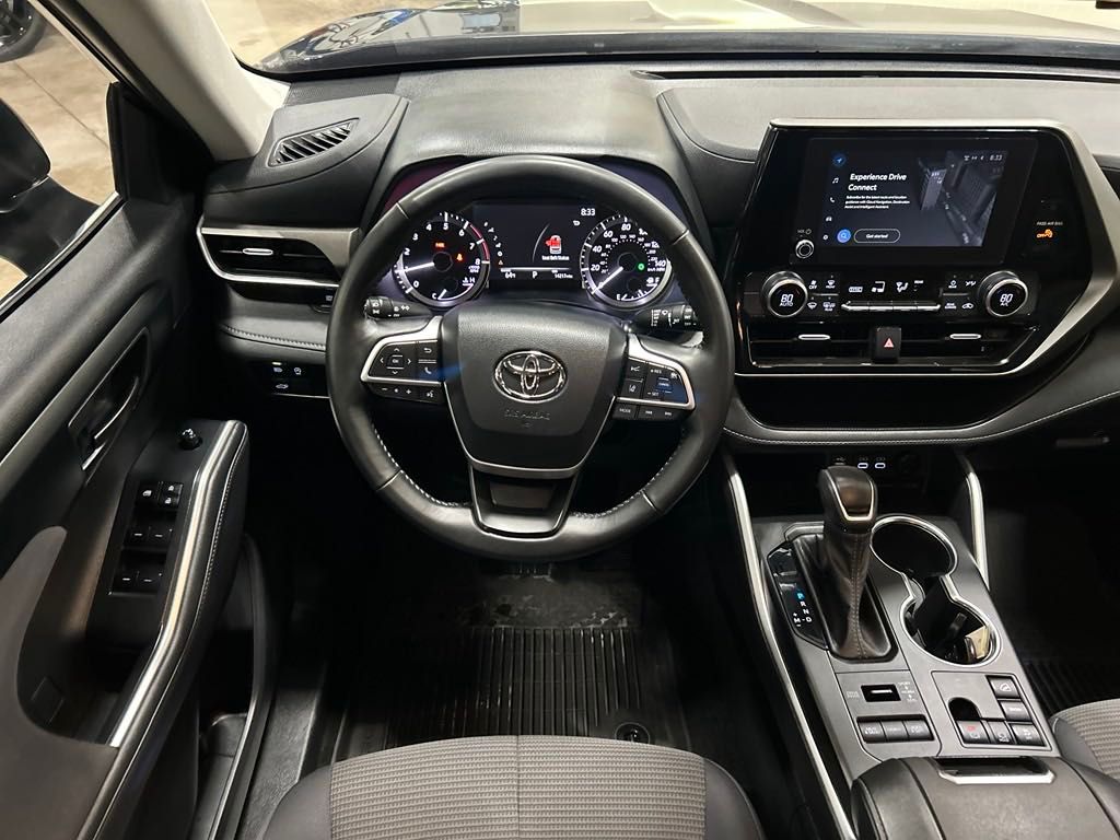 used 2023 Toyota Highlander car, priced at $41,556