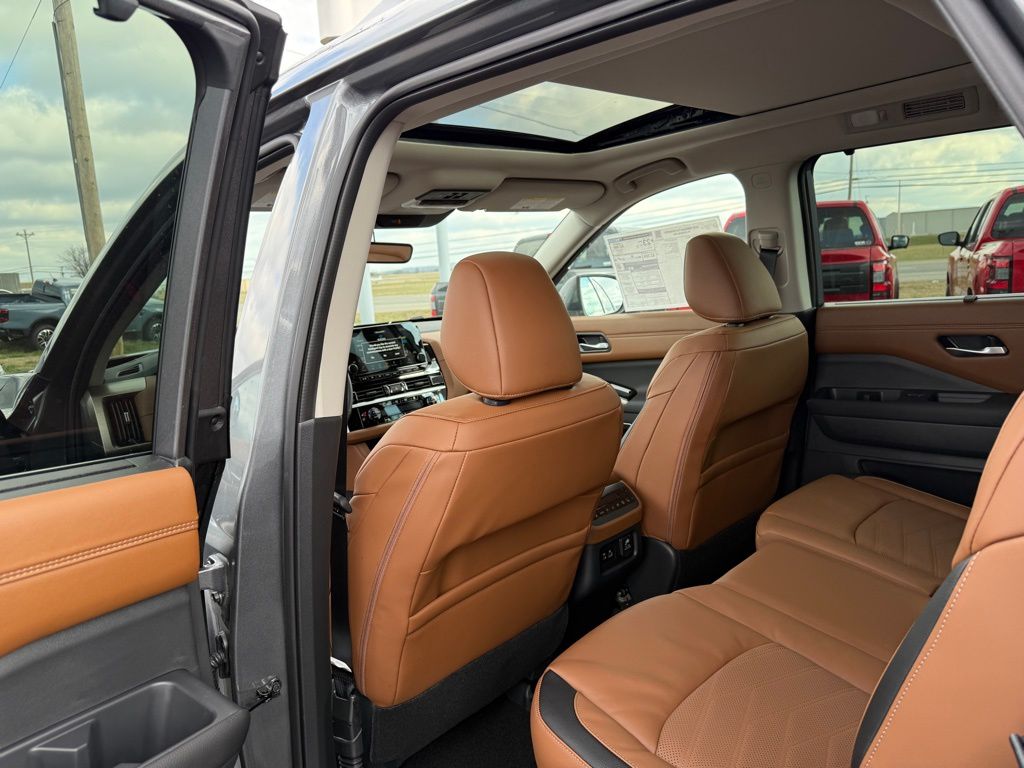 new 2025 Nissan Pathfinder car, priced at $47,841