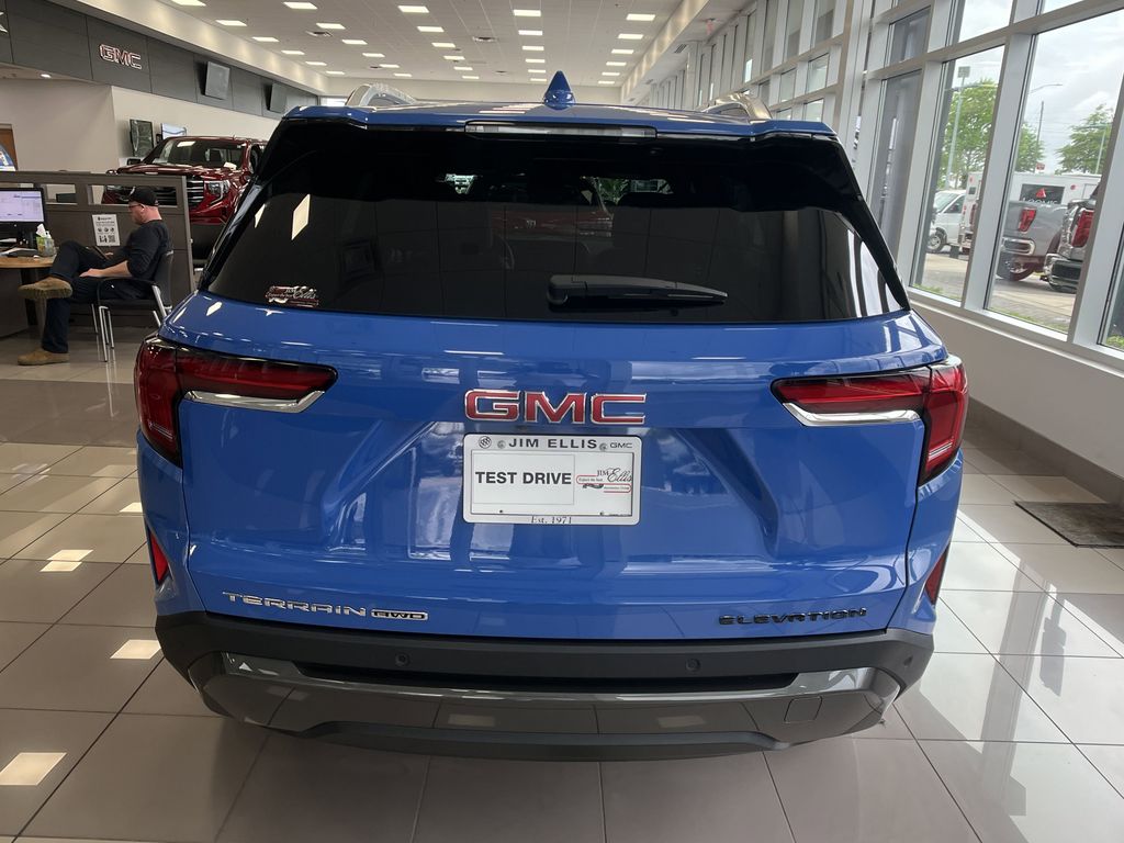 new 2025 GMC Terrain car, priced at $33,590