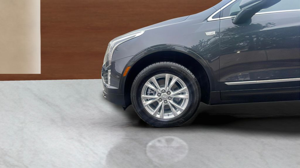 used 2021 Cadillac XT5 car, priced at $29,550