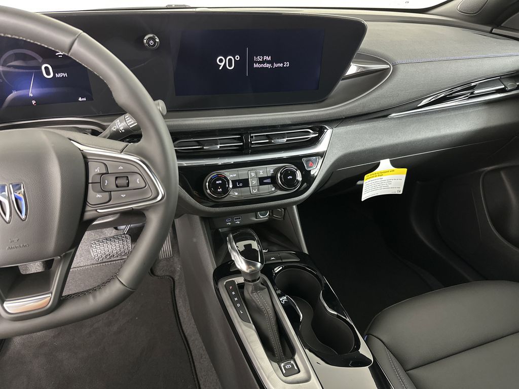 new 2025 Buick Envista car, priced at $29,374