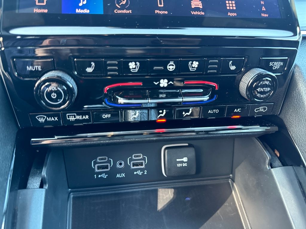 new 2025 Jeep Grand Cherokee L car, priced at $59,990