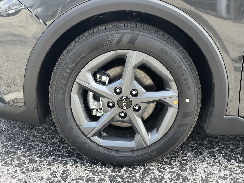 new 2025 Kia K4 car, priced at $23,123