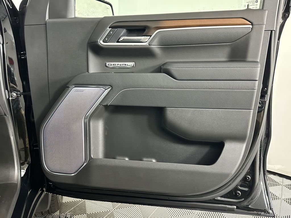 new 2025 GMC Sierra 1500 car, priced at $69,694