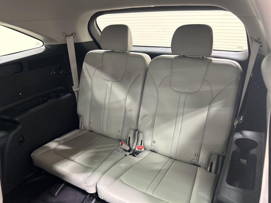 new 2025 Kia Sorento car, priced at $40,122