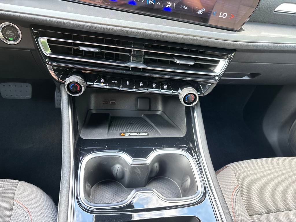 new 2025 Chevrolet Traverse car, priced at $44,695