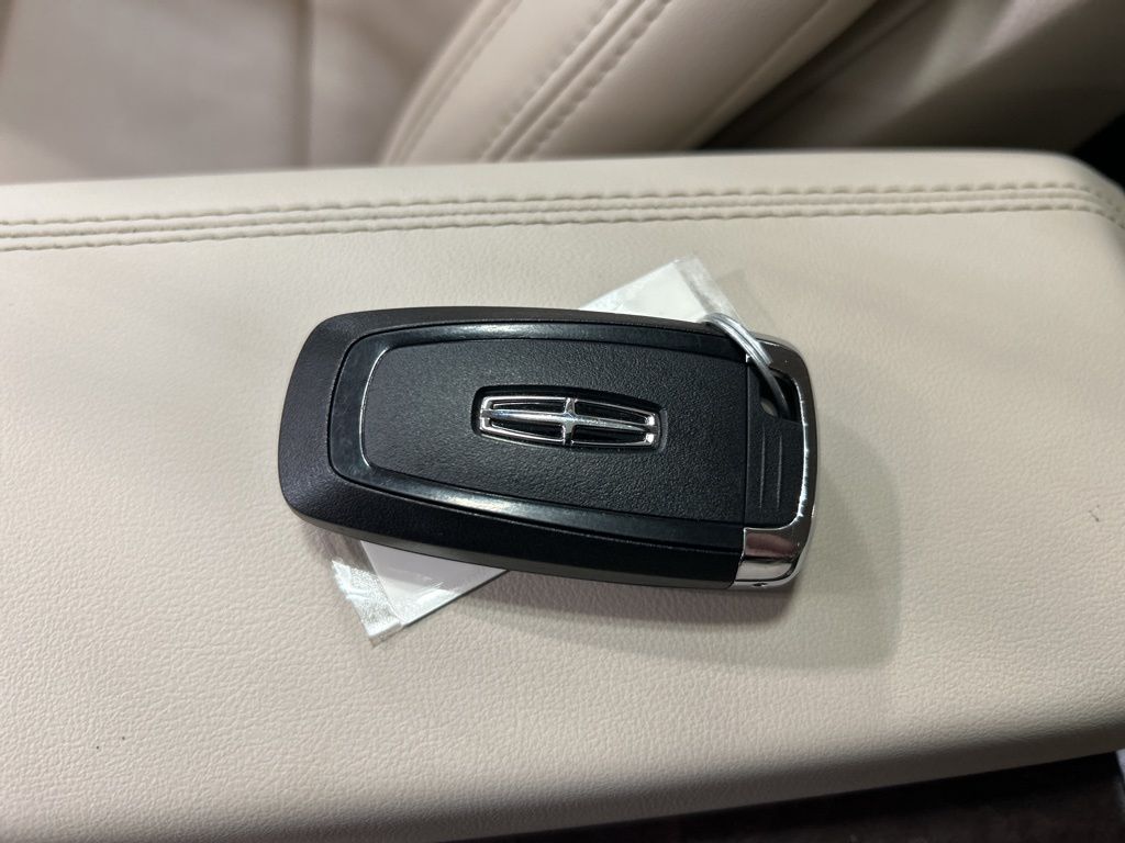 used 2020 Lincoln Navigator L car, priced at $33,234