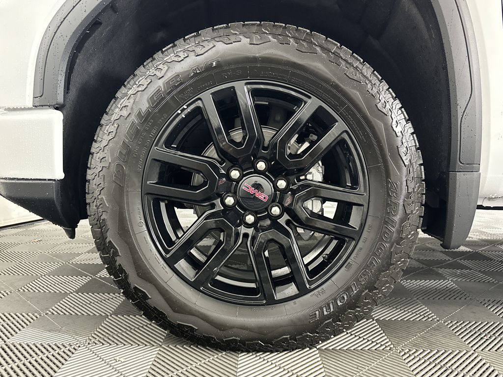 new 2025 GMC Sierra 1500 car, priced at $61,929