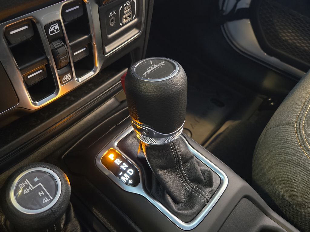 new 2025 Jeep Gladiator car, priced at $42,434